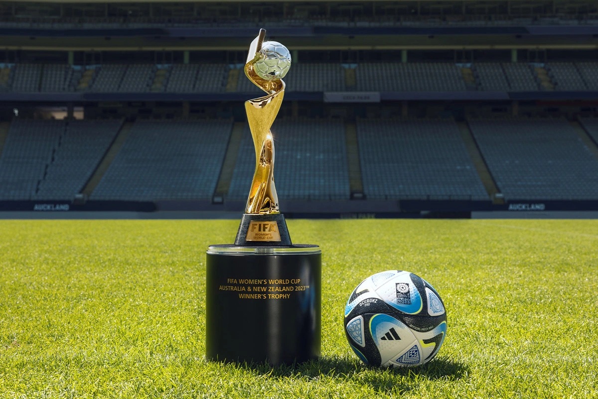 雨燕正在直播NBA赛场